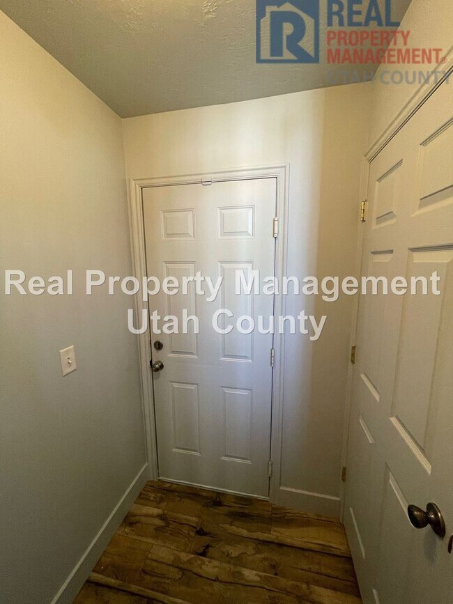 Building Photo - Spanish Fork Home