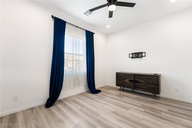 Building Photo - 110 Ibiza Lk Dr