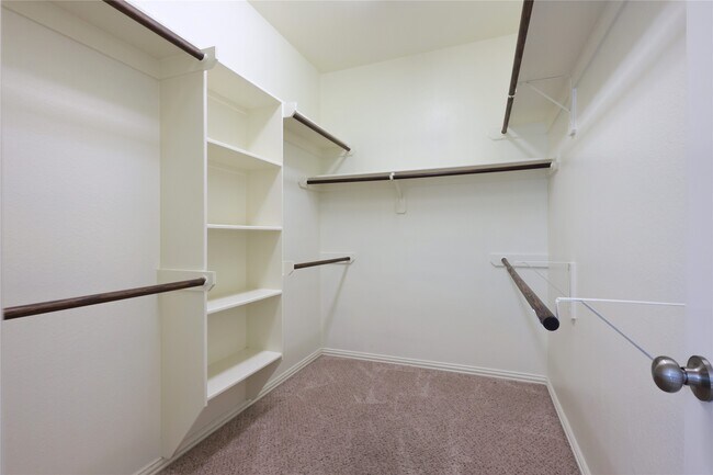 Building Photo - 14607 North Carolina Green Dr