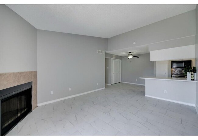 Building Photo - 10101 S Gessner Rd