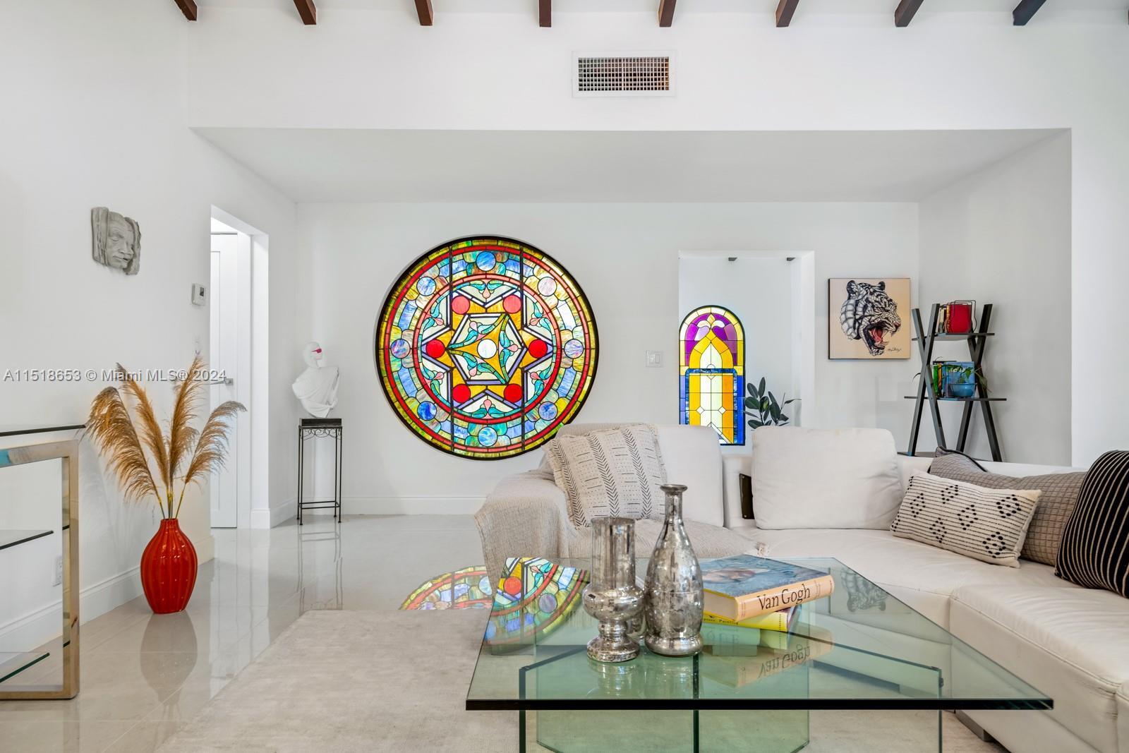 Building Photo - 2830 NE 56th Ct