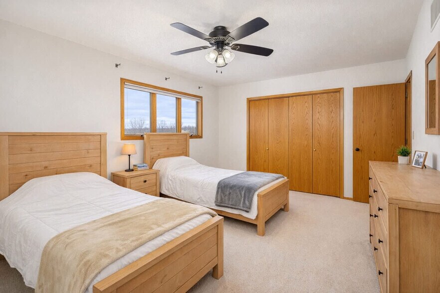 Building Photo - N307 Eastowne Ct