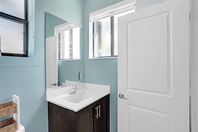 Building Photo - 391 NE 208th Terrace