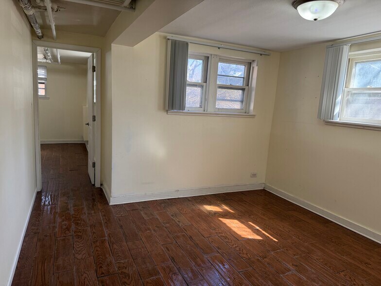 Building Photo - 58 Lincoln Ave