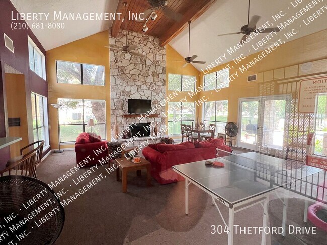Building Photo - 304 Thetford Dr