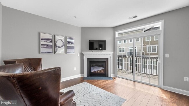 Building Photo - 7674 Maple Lawn Blvd