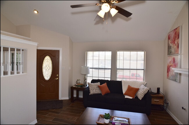 Building Photo - 7229 Canyon Run Dr