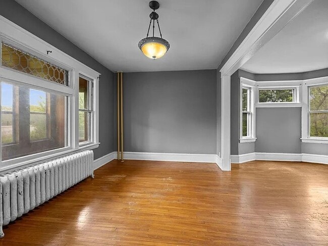 Building Photo - 1217 Grand Ave