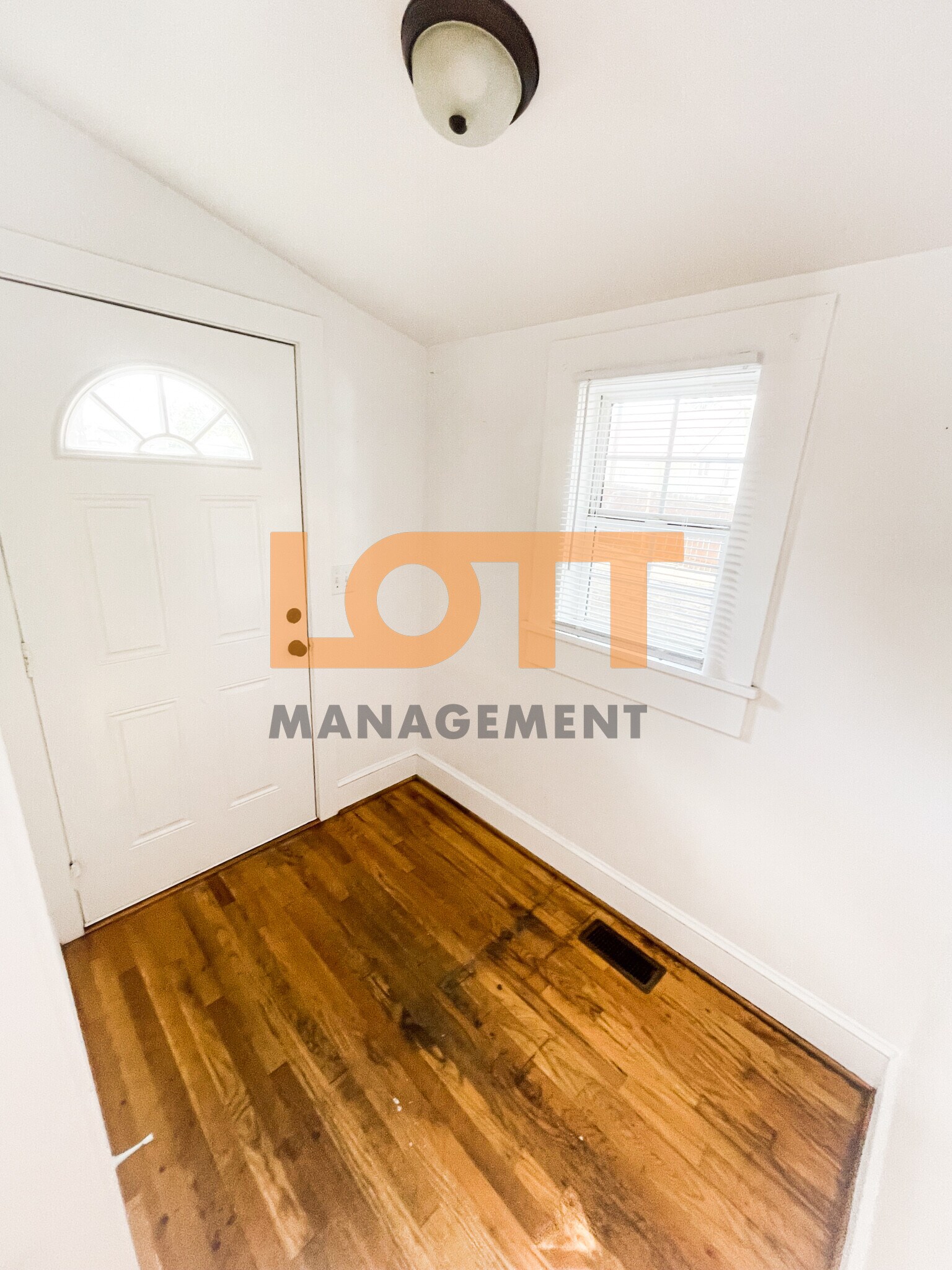 Building Photo - 6 Pelzer St