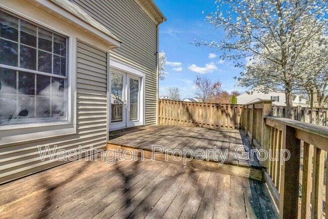 Building Photo - 5602 Grouper Ct