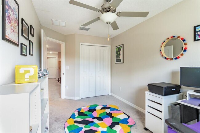 Building Photo - 23265 Willow Glen Way