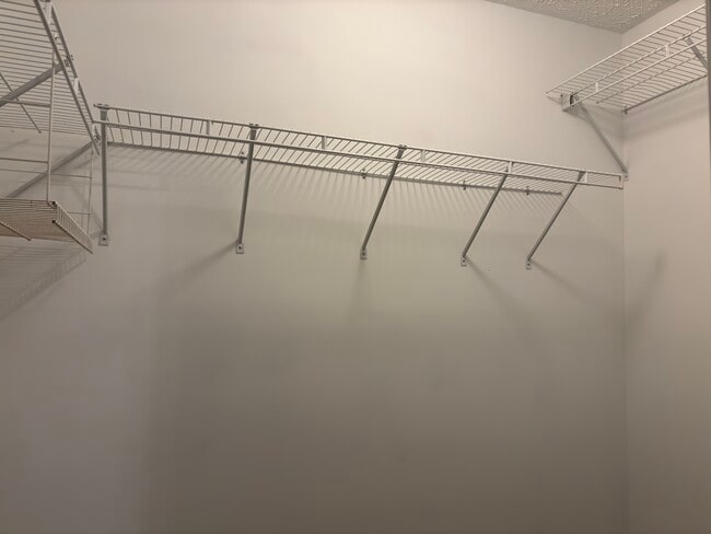 Building Photo - 3410 Camens Ct NE