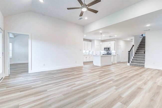 Building Photo - 21734 Persian Lk Dr