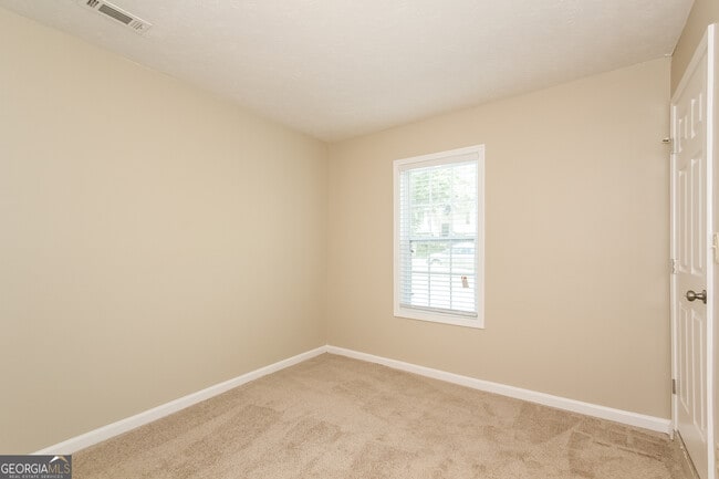 Building Photo - 5883 Old Wellborn Trce