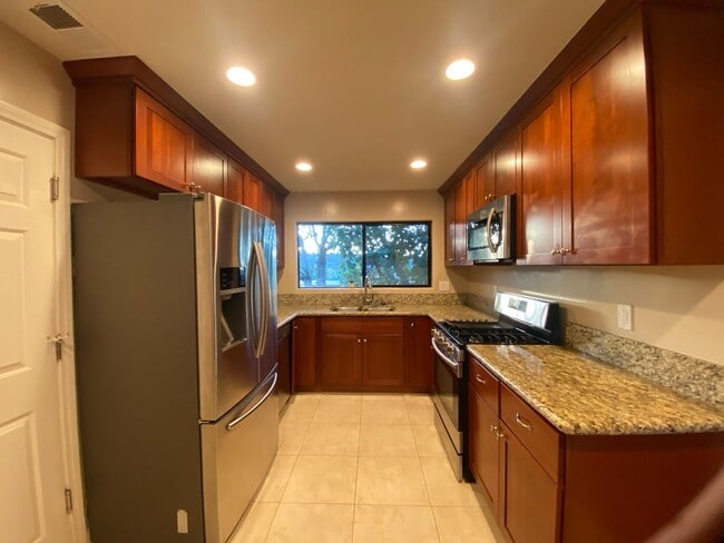 Building Photo - Fabulous House w/Great Backyard w/View and A/C in Casa De Oro!