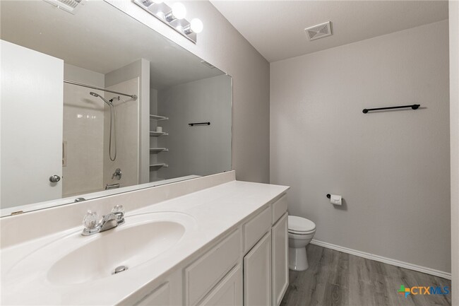 Primary Photo - 105 Pullman Pl Blvd