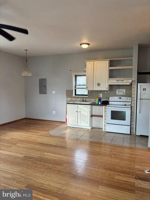 Building Photo - 4711 Rising Sun Ave