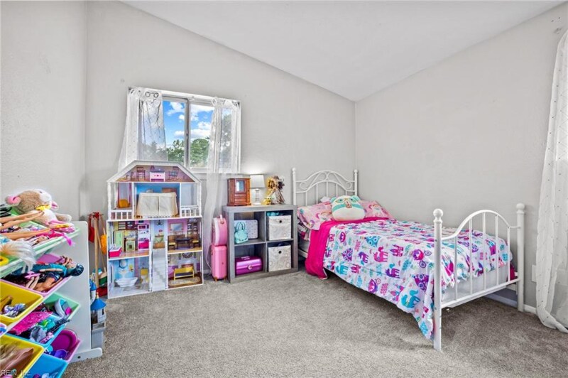 Building Photo - 5509 Sandpiper Ln