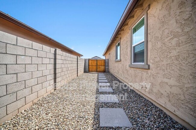 Building Photo - 13244 W Ranch Gate Rd