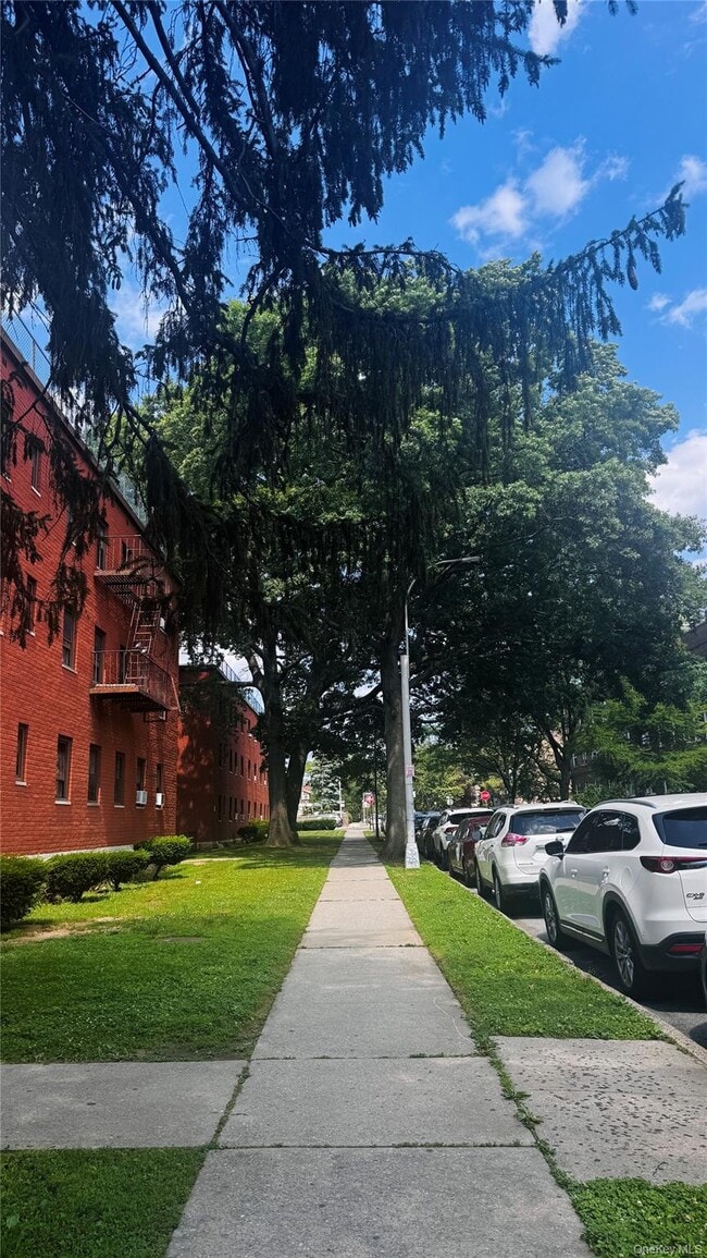 Building Photo - 141-33 78th Ave