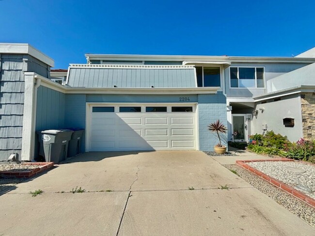 Building Photo - 2204 Kingsbridge Ln