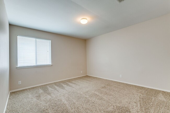 Building Photo - 4-BEDROOM IN SPRING VISTAS, NORTHSIDE I.S.D.