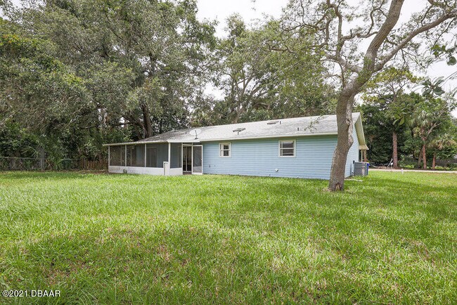Building Photo - 1934 Evergreen Dr