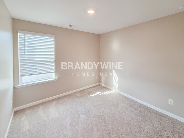 Building Photo - 859 Gelderland Dr