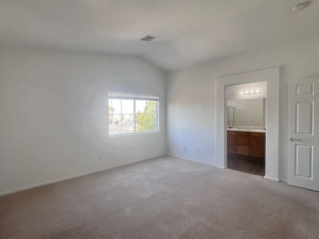 Building Photo - 4451 Sparkle Crest Ave