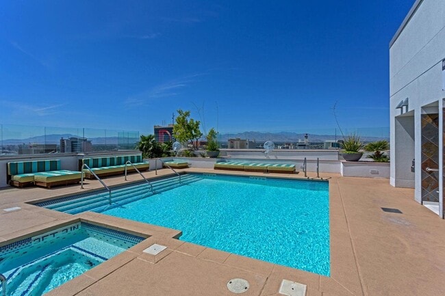 Building Photo - Luxury High-Rise Condo on Downtown Fremont Street!