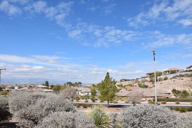 Building Photo - Stunning 2 bedroom Jefferson in Age Restri...