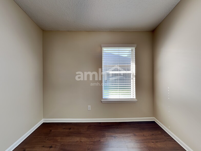 Building Photo - 804 Templeton Ln