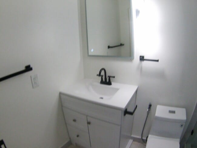 Building Photo - 319 Normandy G