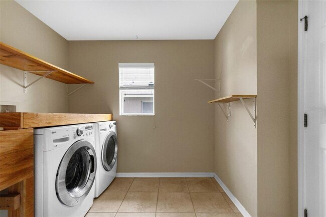 Building Photo - 13655 Artesa Bell Dr