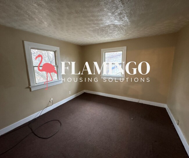 Building Photo - 725 Maplehurst Ave