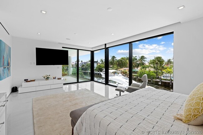 Building Photo - 401 Lido Dr