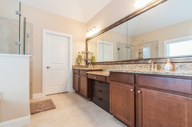 Building Photo - 4505 Summersweet Dr