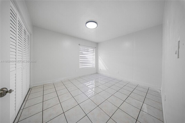 Building Photo - 5428 SW 131st Ct