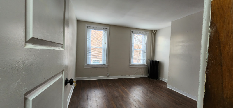 Building Photo - 215 S Mount St