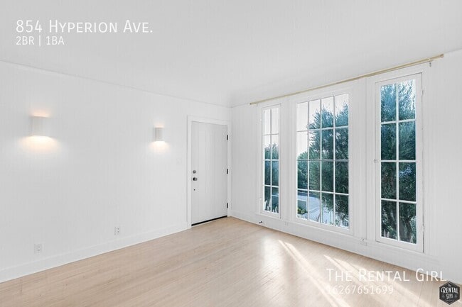 Building Photo - 854 Hyperion Ave
