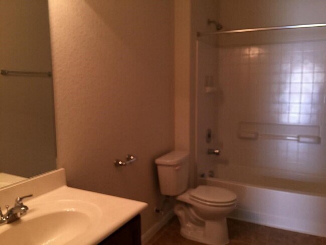 Building Photo - 1103 Messina Ln