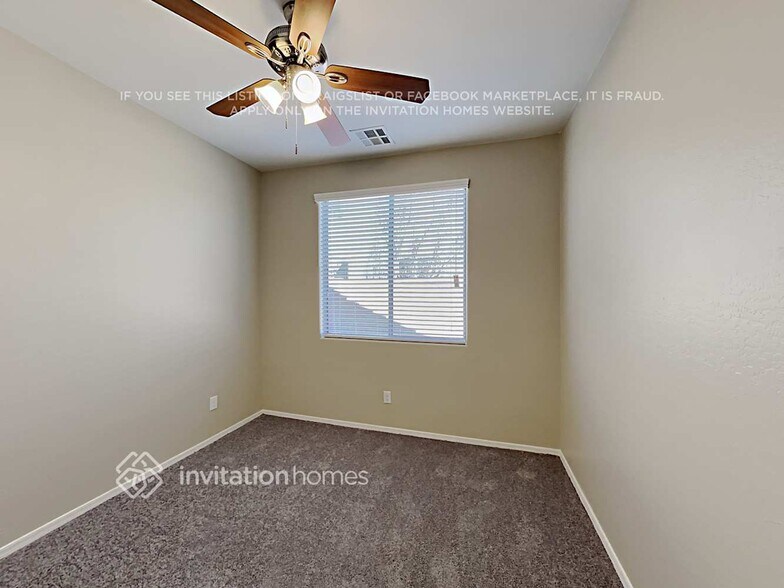 Building Photo - 14524 W Poinsettia Dr