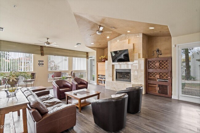 Building Photo - 11375 E Sahuaro Dr