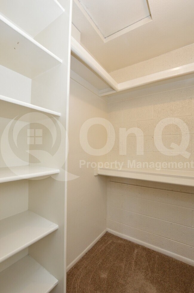 Building Photo - 4820 N 89th Ave