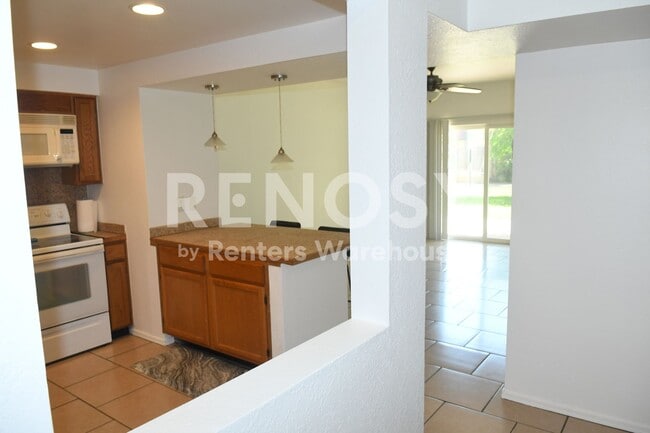 Building Photo - Ideal Remodeled 1 Br 1 Ba Condo Near 3rd St and Thomas in Central Phoenix