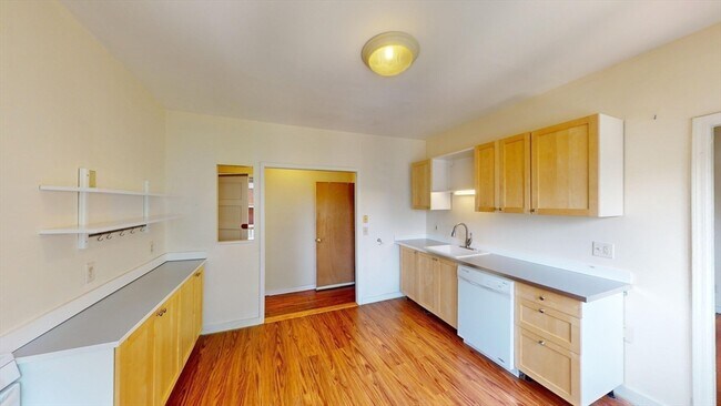 Building Photo - 22 Boynton St