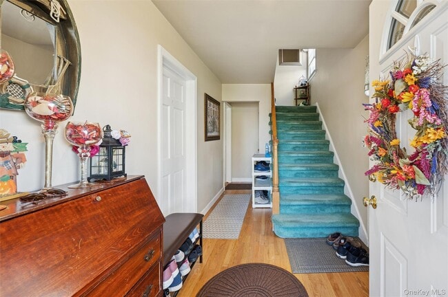 Building Photo - 138 Colonial Pl