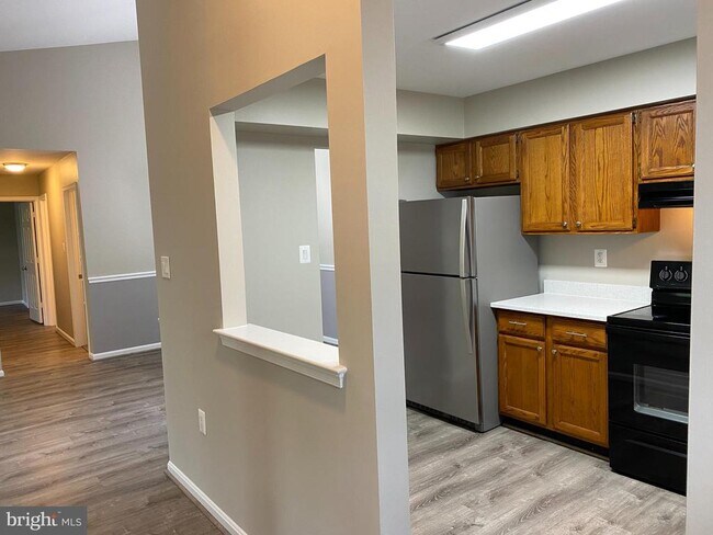 Building Photo - 9949 Grapewood Ct