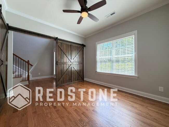 Building Photo - 1823 Buxton Way