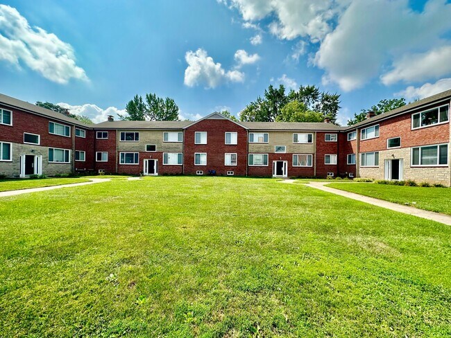 Building Photo - 5948 Nagel Ave